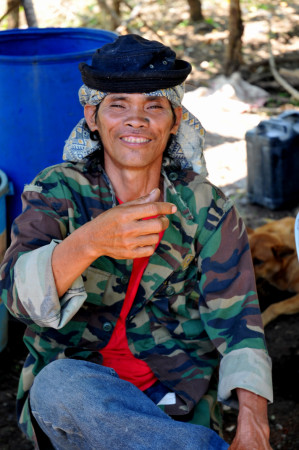 Philippines, Mindanao, local man in rural area